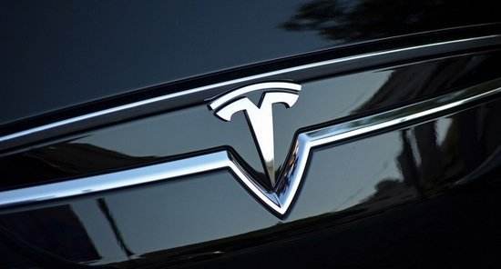 特斯拉 Model Y 标准续航版现身工信部，磷酸铁锂版续航达 545km